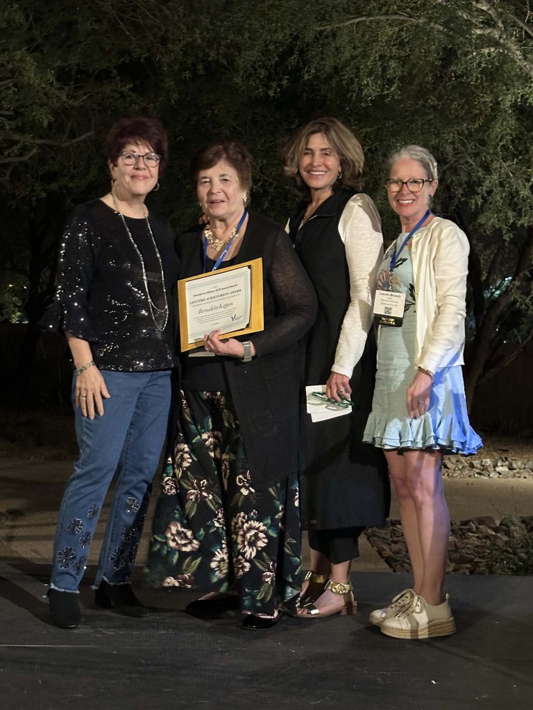 Bernadette Kappen receives her award